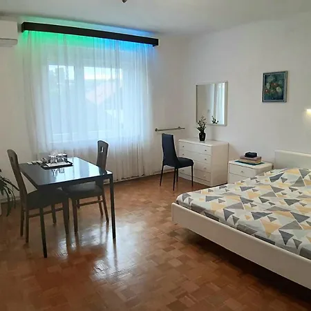 Apartma Soncek リュブリャナ